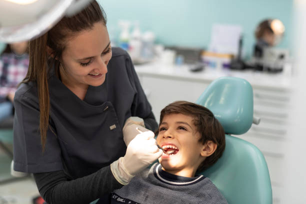 Best Weekend Emergency Dental Services in Country Club Hls, IL